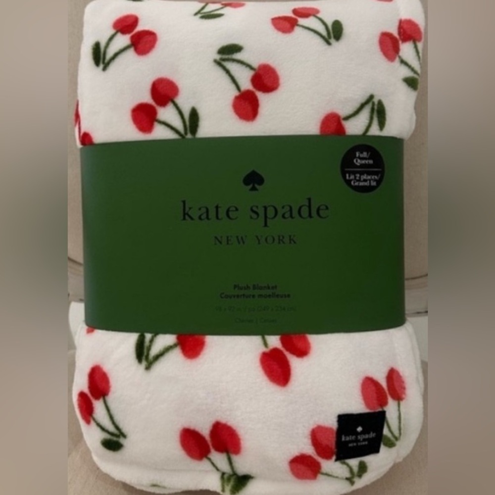 Kate Spade~Plush Blanket 🍒Red Cherry🍒🆕
